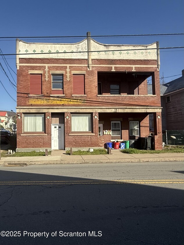 Primary Photo - 1301 Main St