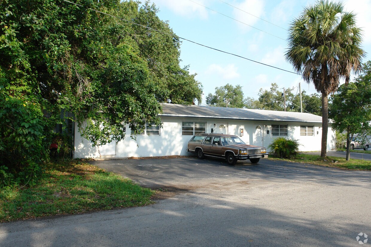 Foto del edificio - 1604 SW 11th St