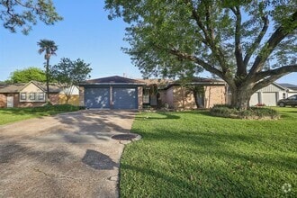 Building Photo - 3212 Wavecrest St