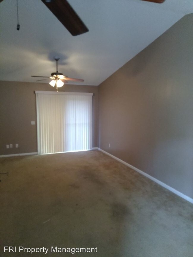 Building Photo - 48 Sandalwood Ct