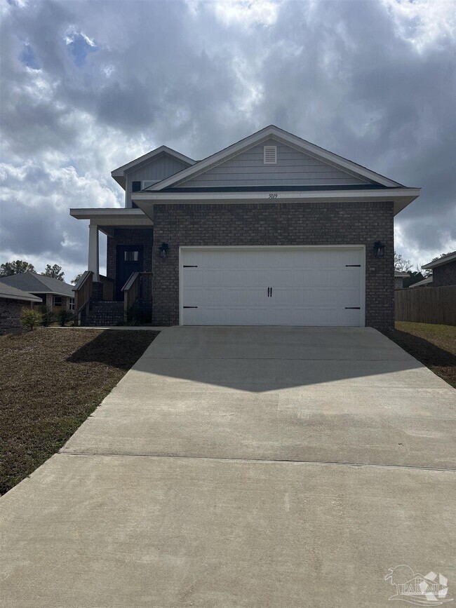 Beal Apartments for Rent with a Garage Pensacola, FL 3 Rentals