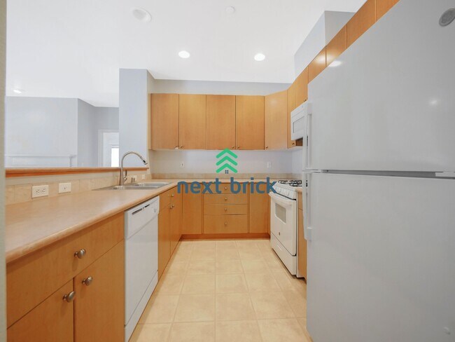 Foto del edificio - "Spacious 2-bedroom, 2 bathrooms in Prime Renton Location!"