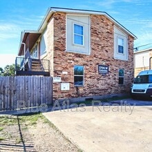 Building Photo - 2706 W Colorado Blvd