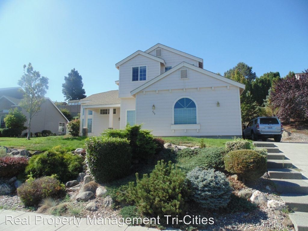 209 Riverwood St, Richland, WA 99352 House Rental in Richland, WA