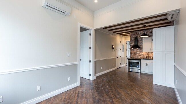 Foto del edificio - 77 Graham Ave