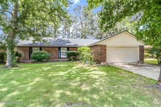 Building Photo - 103 Pinion Cir