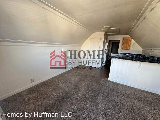 Building Photo - 1 br, 1 bath House - 202 E. Missouri Street B