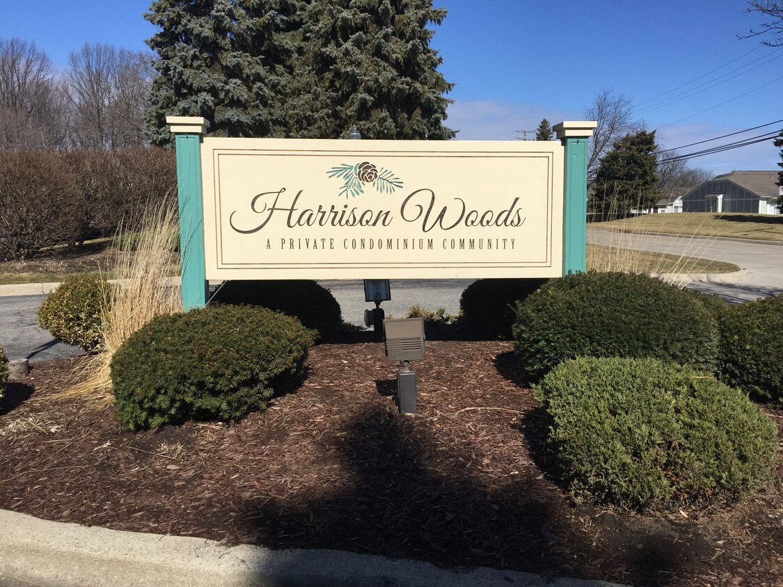 27661 Harrison Woods Ln, Harrison Township, MI 48045 Condo for Rent