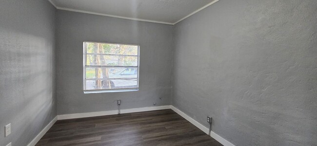 Foto del edificio - Renovated 4/2 Close to Busch Gardens and M...