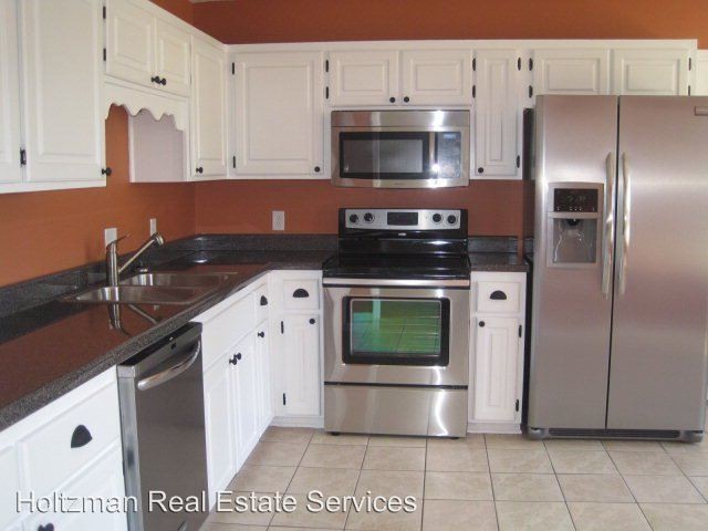 Building Photo - 3 br, 2 bath House - 1064 Desert Shield St