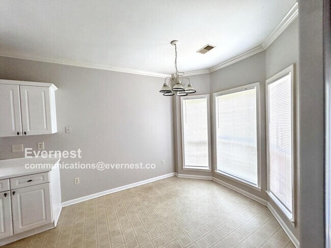 Foto del edificio - 1512 Amberley Woods Cir