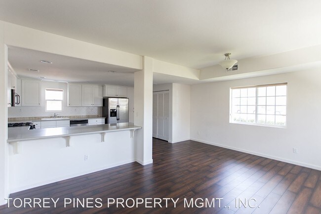 Building Photo - 142 3rd Ave