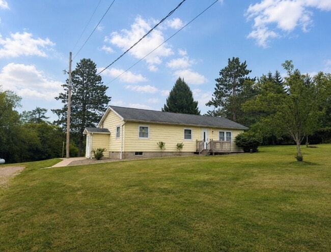 Building Photo - 10135 Sampson Rd