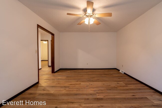 Building Photo - 3 br, 1 bath House - 1521 S Grant Ave