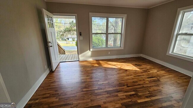 Foto del edificio - 481 W Johnston St