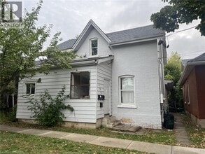 Building Photo - 153 Albion St
