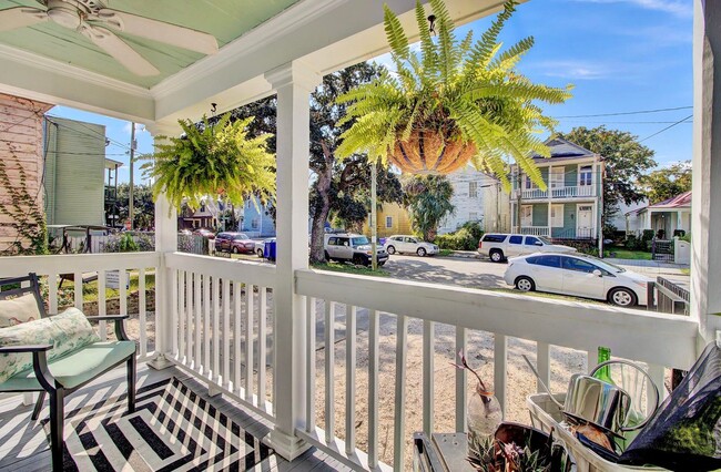 Building Photo - 286 Ashley Ave