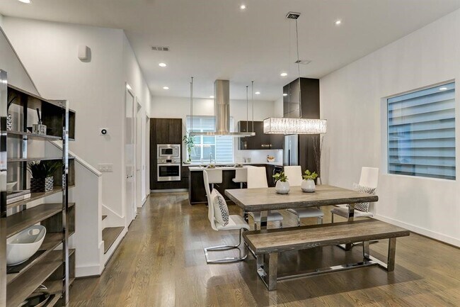 Foto del edificio - 5905 E Post Oak Ln