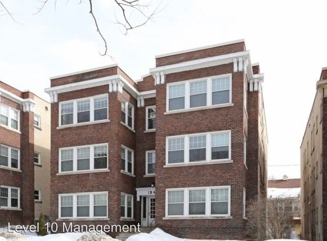 Foto principal - 1941 Fremont Ave S