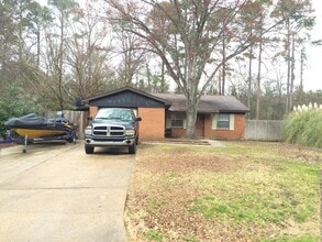 Building Photo - 5526 Cross Timbers Dr