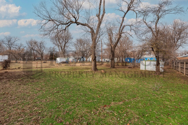 Building Photo - 224 Grover Ave