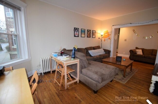 Photo - Gorgeous Brookline Apt w Heat Included and Laundry in Unit!  Near BU Campus!