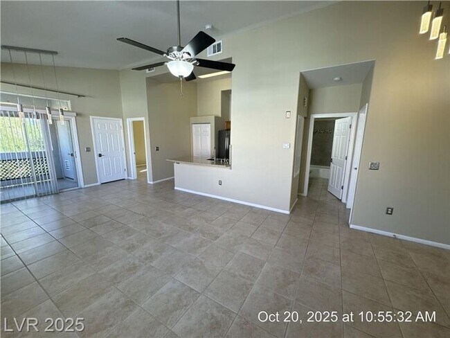 Foto del edificio - MISSION RIDGE SECOND-FLOOR CONDO!!