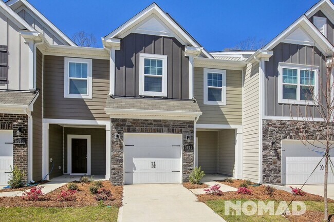 Foto del edificio - Charming New 3BR Townhome in Monroe