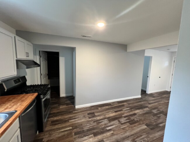 Foto del edificio - 2611 Edgemere Ave