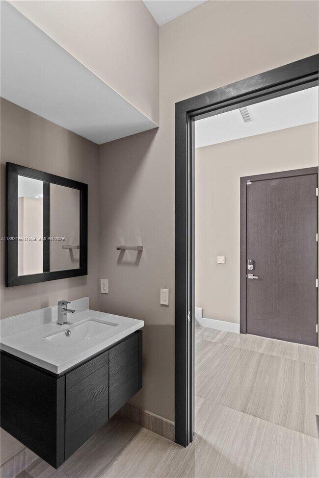 Foto del edificio - 8415 NW 34th St