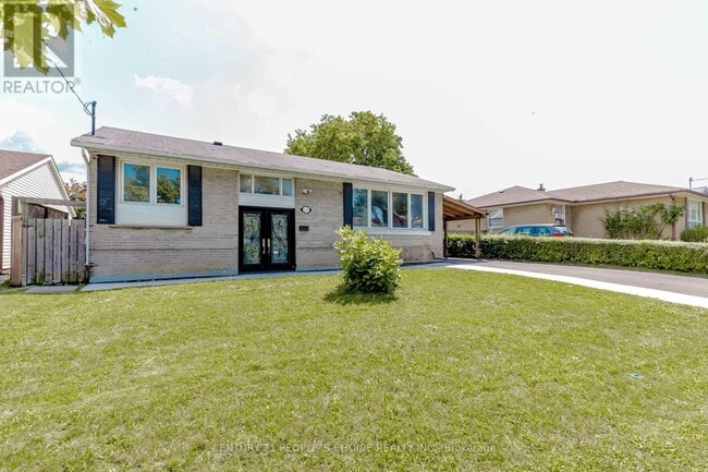 Building Photo - 215 Jeffcoat Dr