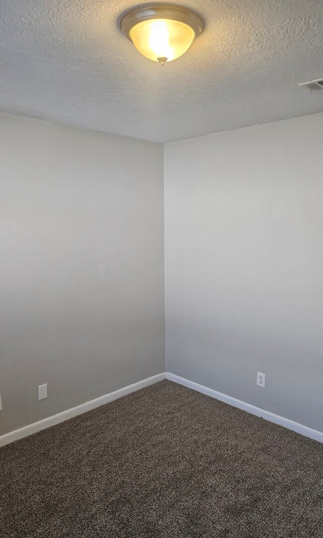 Foto del edificio - 13355 Lake Breeze Ln