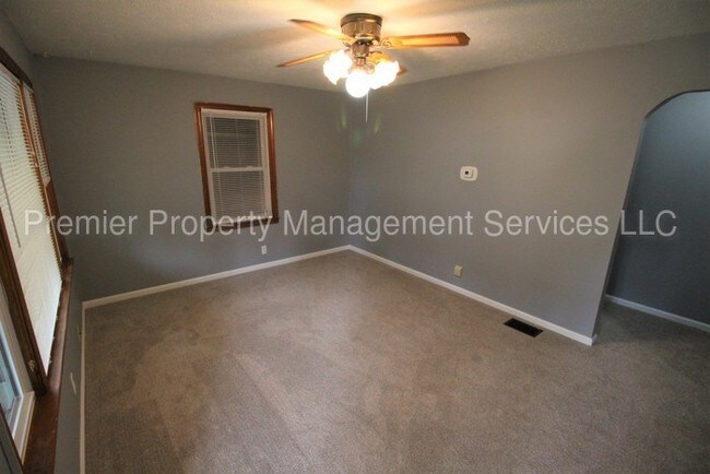 Building Photo - Nice 2 bedroom home off Cane run road