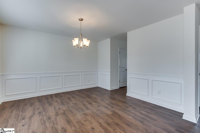 Building Photo - 417 Saddleback Trail