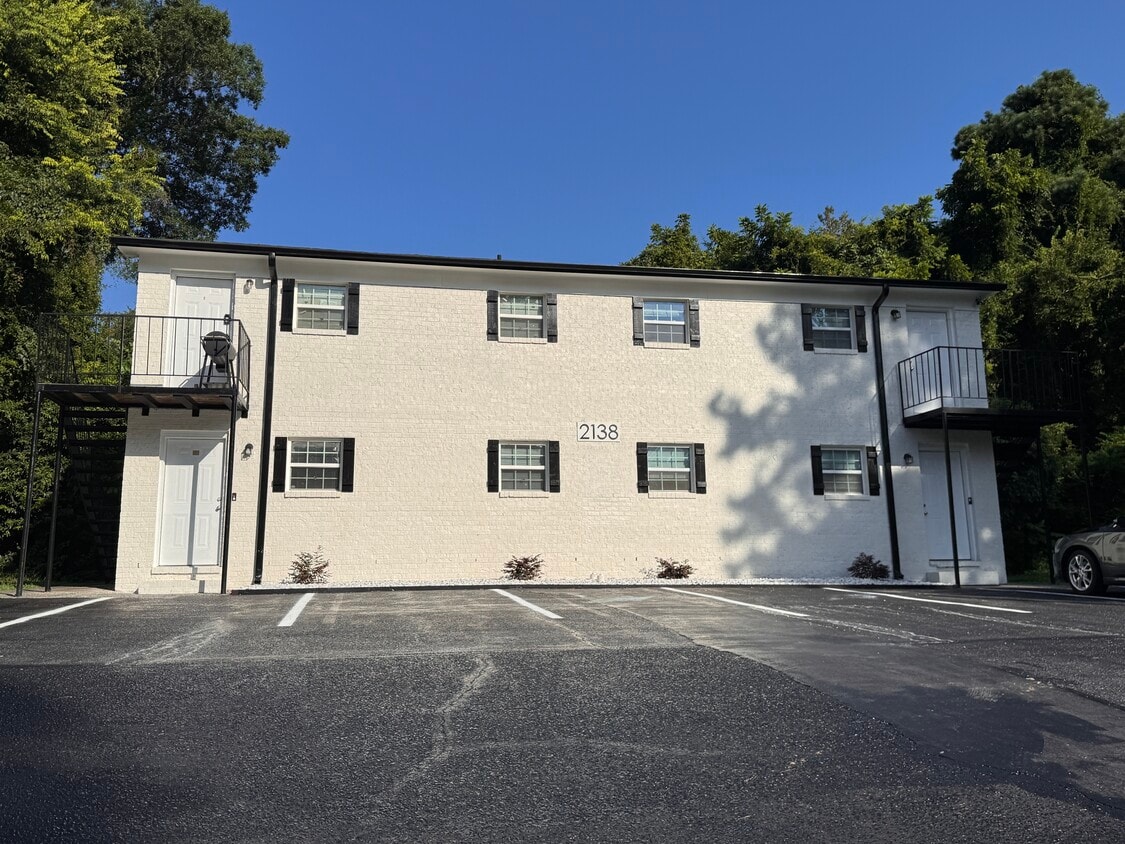 Primary Photo - 2138 S Roxboro St