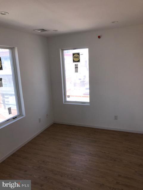 Foto del edificio - 549 N 12th St