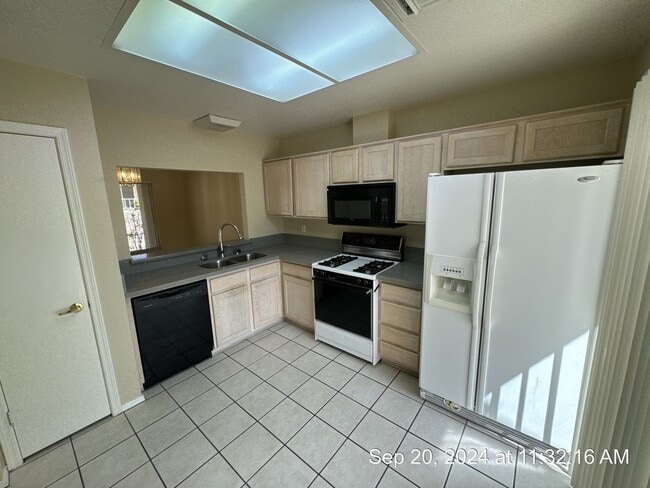 Foto del edificio - Charming Single-Story Home in Sun City Summerlin (55+ Community)!!