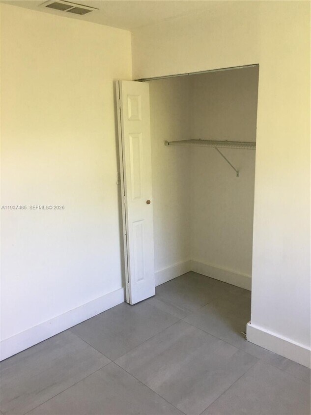 Foto del edificio - 2612 NE 206th St