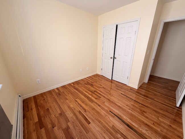 Foto del edificio - 1039 E 223rd St