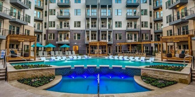 Foto del edificio - 14175 Dallas Pkwy