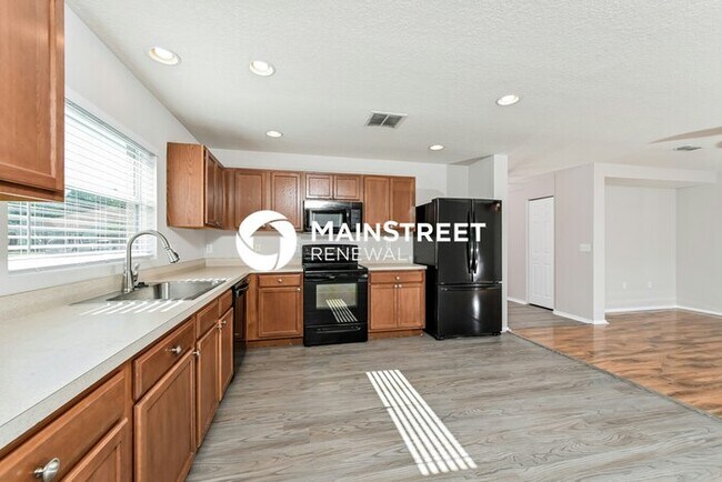 Foto del edificio - 3 Bedroom Pet-Friendly Home in Daytona Beach, FL with Main Street Renewal