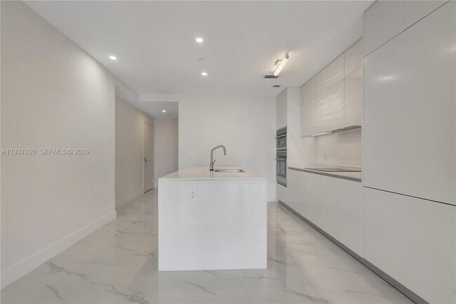 Photo - 700 NE 24th St Apartment