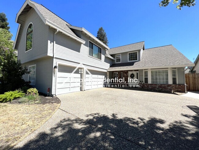 Foto del edificio - 5 br, 3 bath House - 1443 Oak Grove Dr