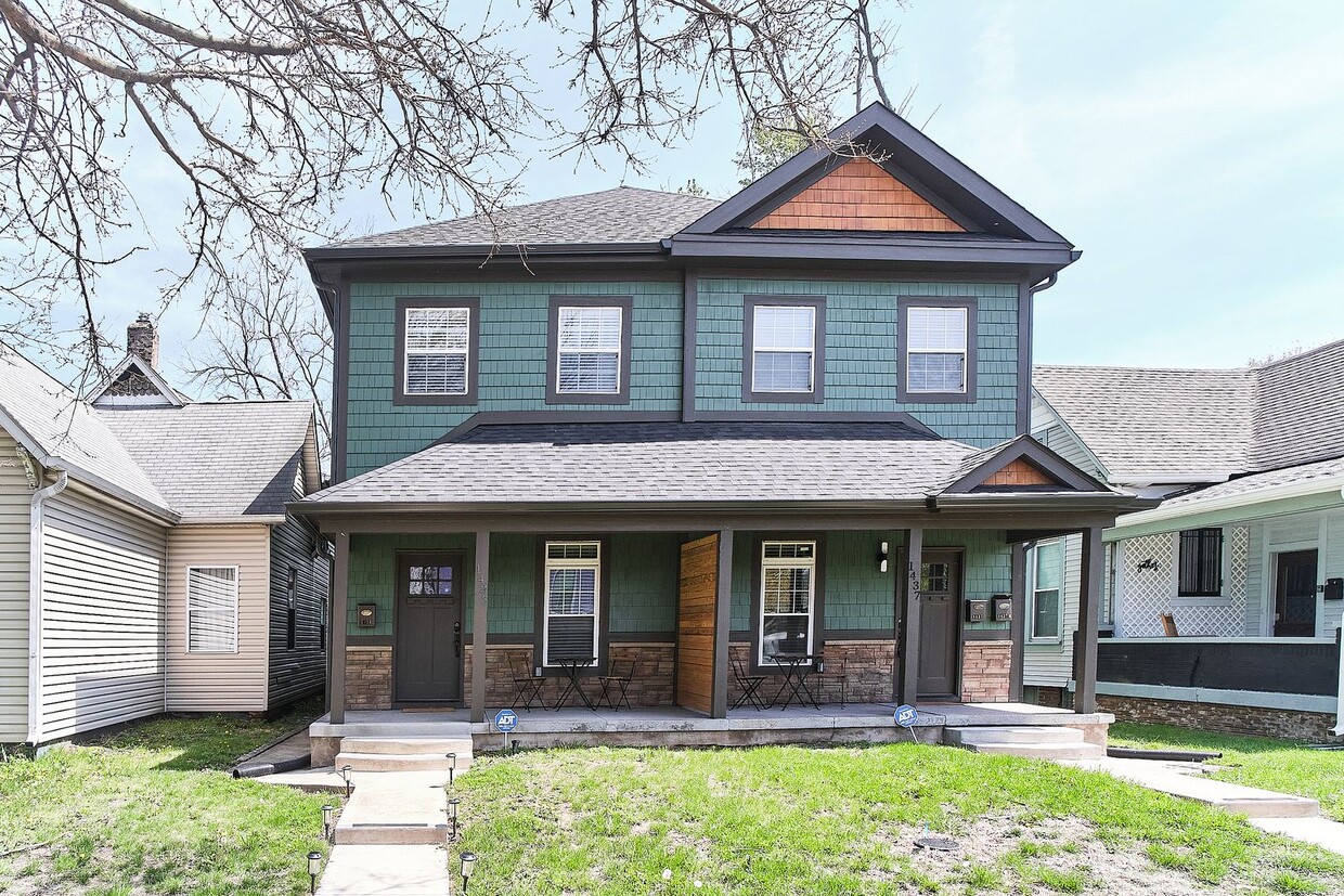 Primary Photo - Fully Furnished 2BD Duplex in the Heart of...
