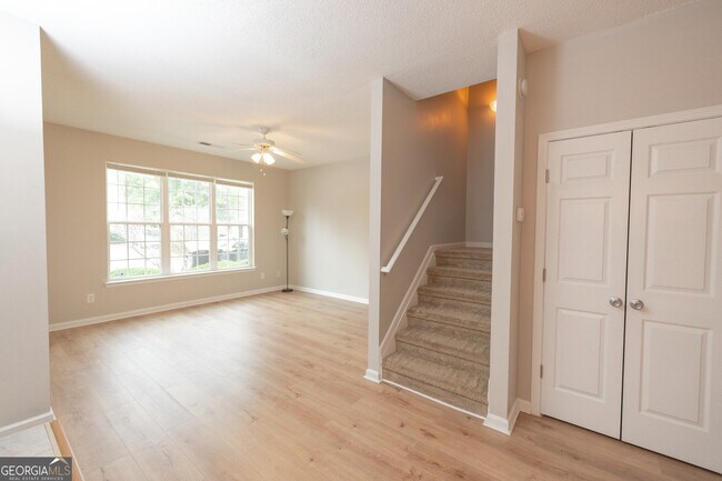 Foto del edificio - 2256 Nicole Dr