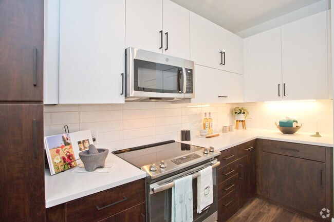 1BR, 1BA - 1B-2 - 744 SF - Trovita Rio