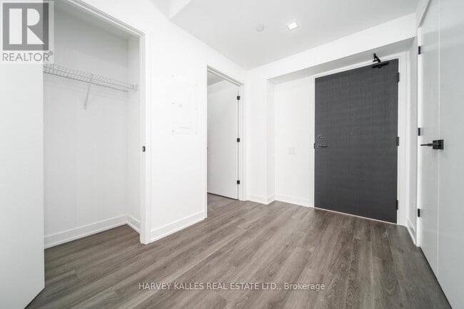 Building Photo - 609 Sherbourne St