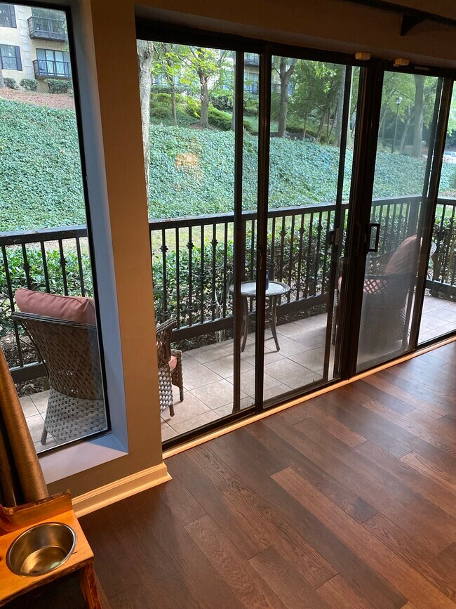 Foto del edificio - 2104 Pine Heights Dr NE