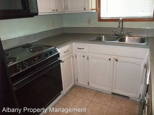 Foto del edificio - 3 br, 2 bath House - 2437 27th Ave SE