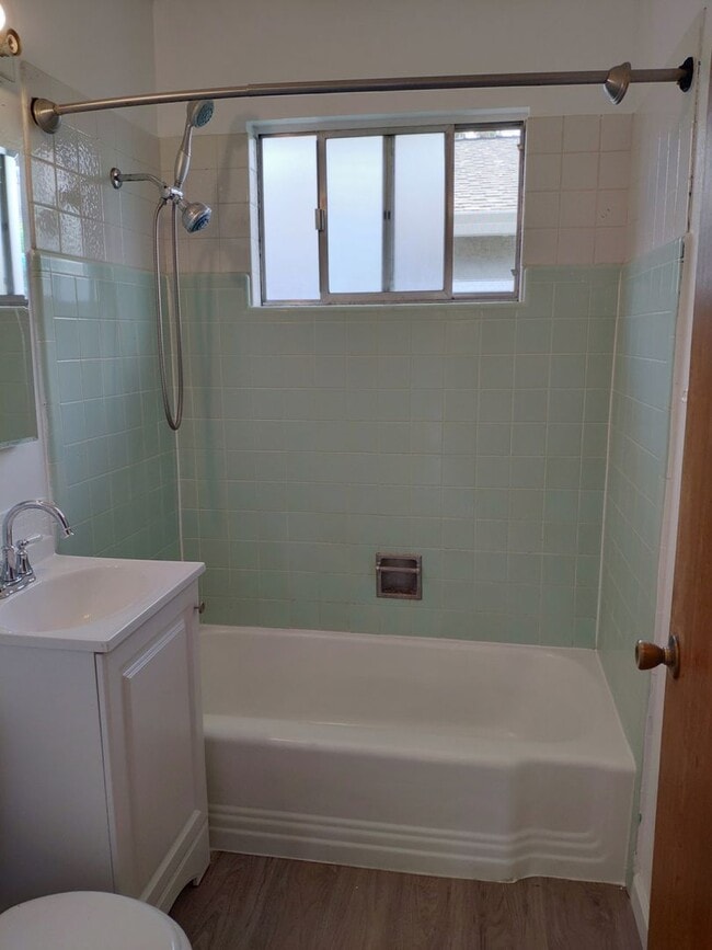 Building Photo - 816 Opal Dr